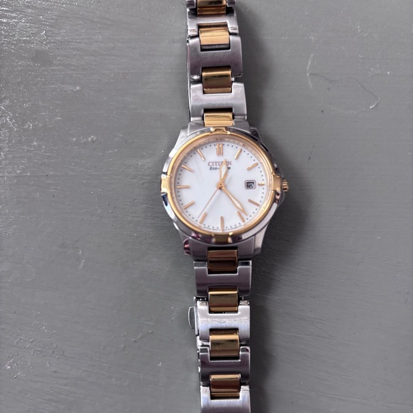 Ladies Citizen Watch - Picture 1 of 3
